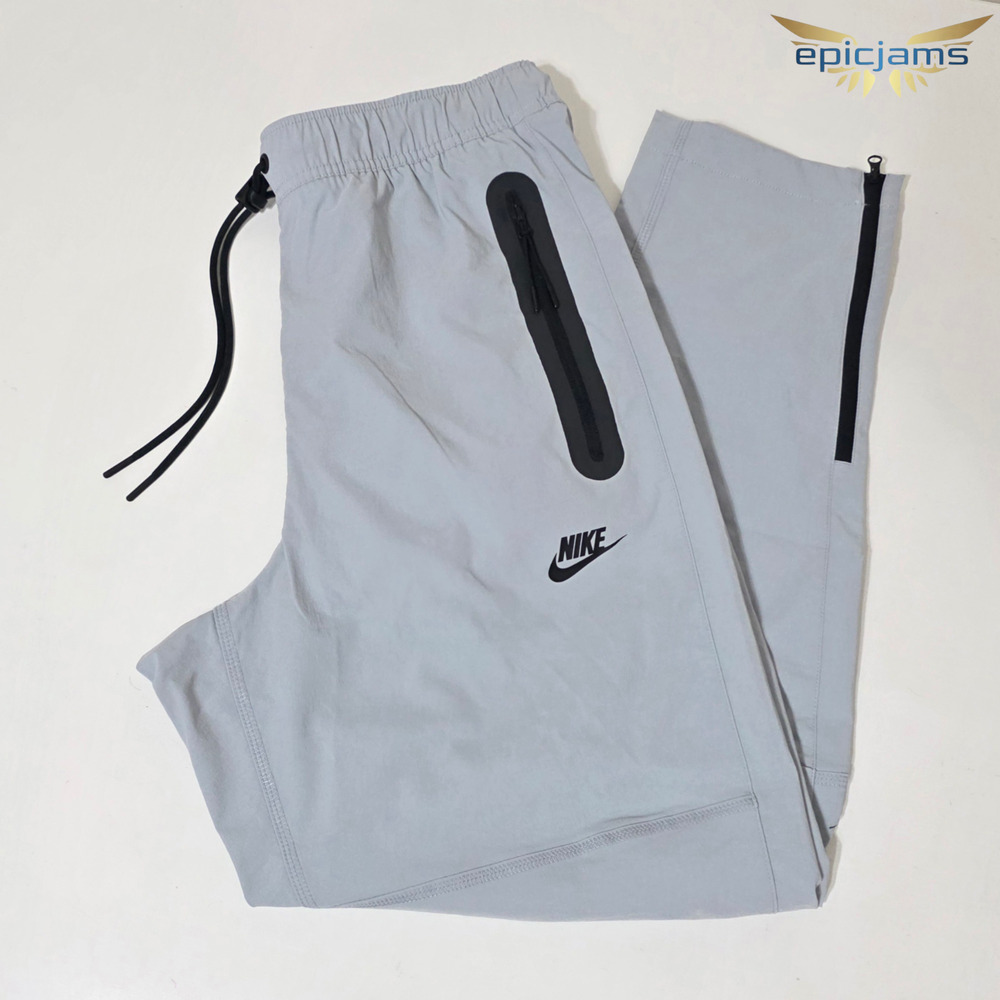 Nike Tech Woven Open Hem Tapered Pants IB6663-012 Gray Black Men’s Size Medium